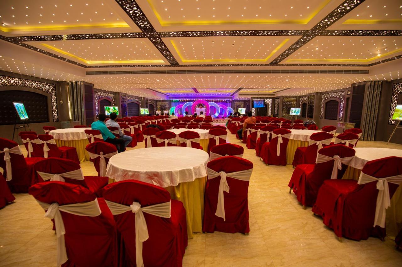 Hotel Sukhdeo Palace Гая Екстер'єр фото